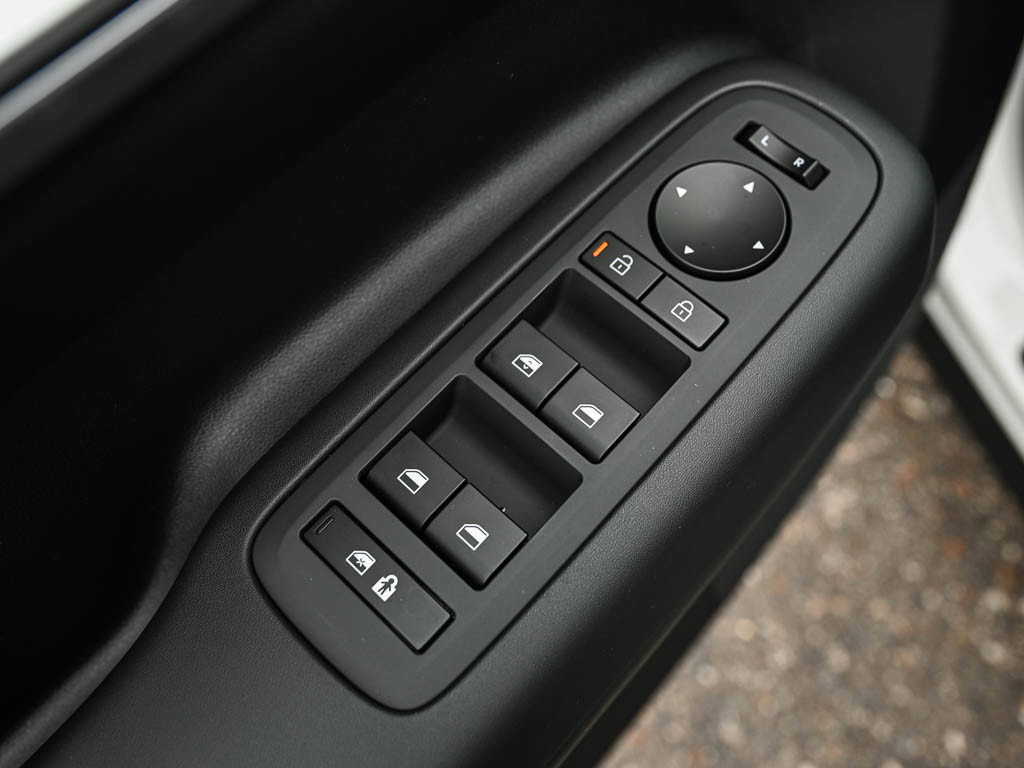 New 2026 Hyundai Santa Fe SE image 18