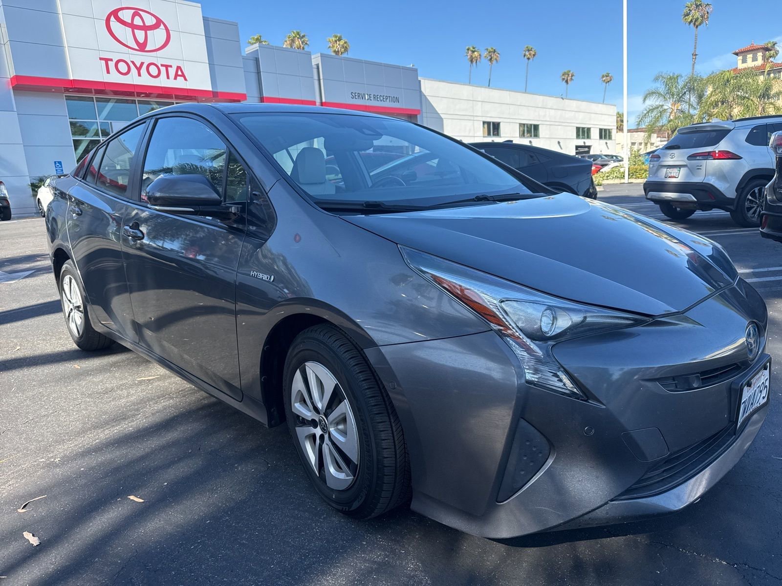 Used 2017 Toyota Prius Four w/ Premium Convenience Package FWD image 1