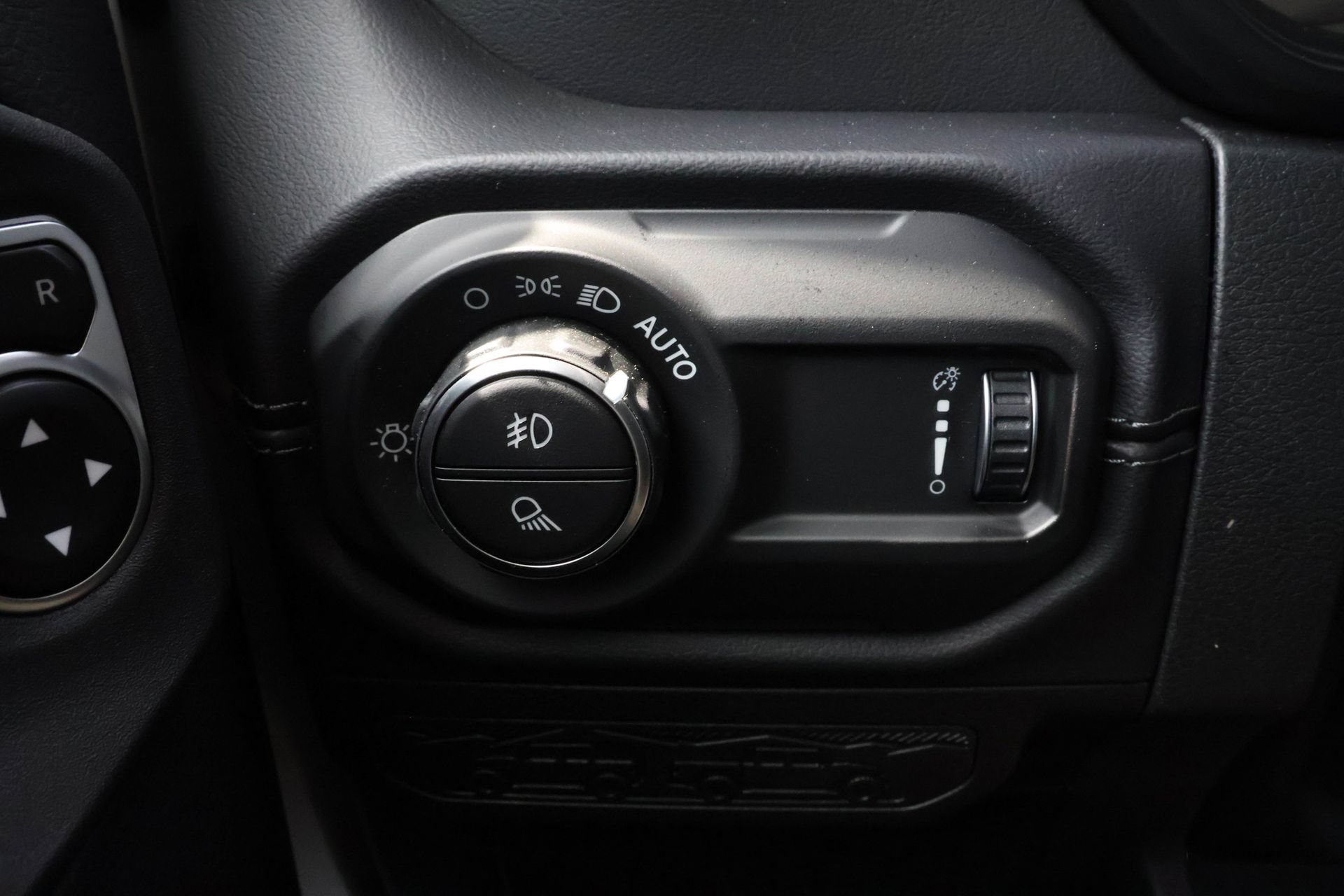 New 2026 Jeep Gladiator Sport AWD/4WD image 28