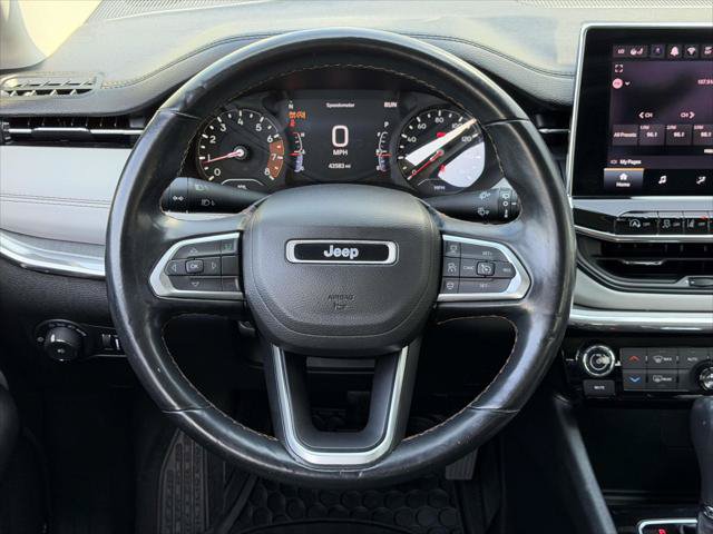 Used 2022 Jeep Compass Limited AWD/4WD image 17