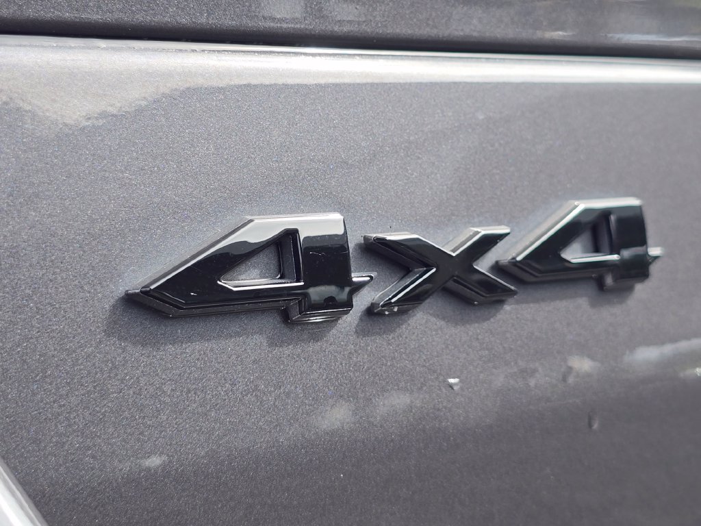 Used 2023 Jeep Grand Cherokee Altitude AWD/4WD image 10