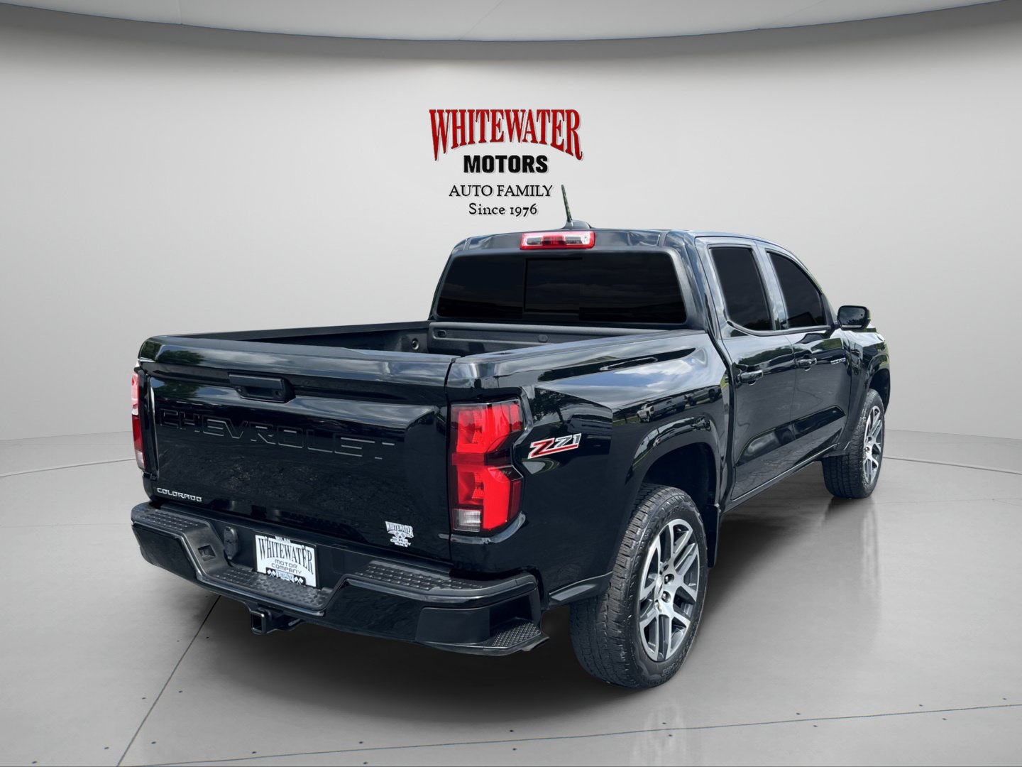 Used 2024 Chevrolet Colorado Z71 w/ Z71 Convenience Package 2 AWD/4WD image 5