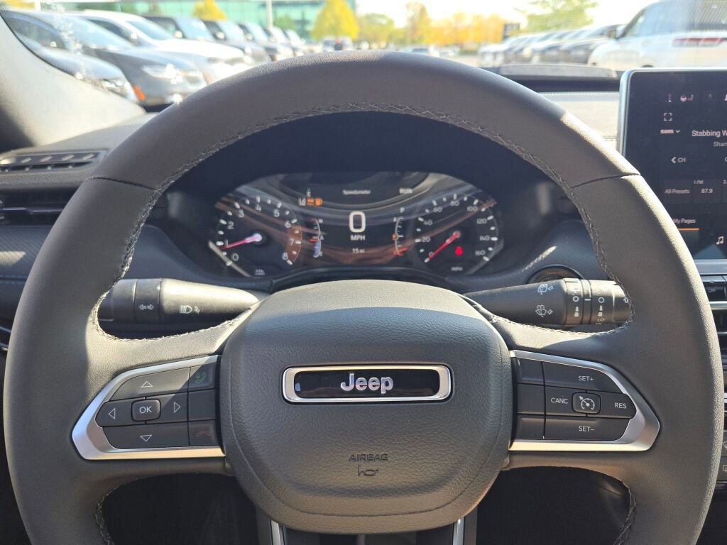 New 2026 Jeep Compass Latitude w/ Sun and Sound Group image 31