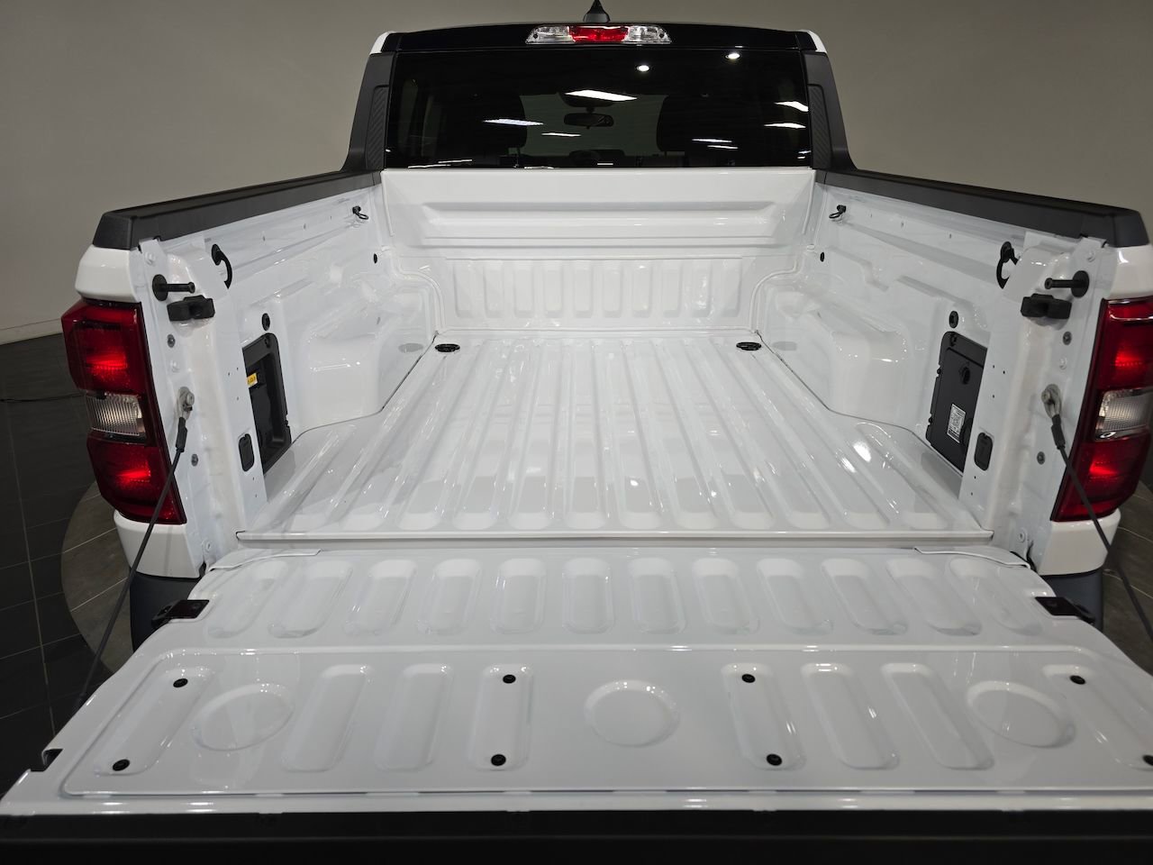 New 2025 Ford Maverick XLT w/ XLT Luxury Package image 33