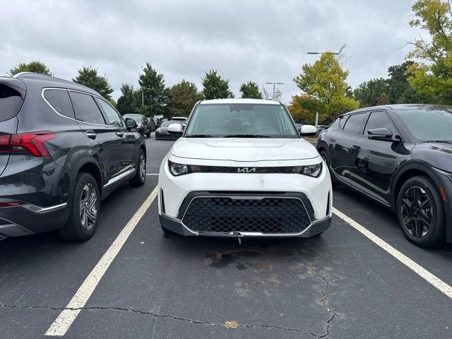 Certified 2023 Kia Soul LX w/ LX Technology Package FWD image 7