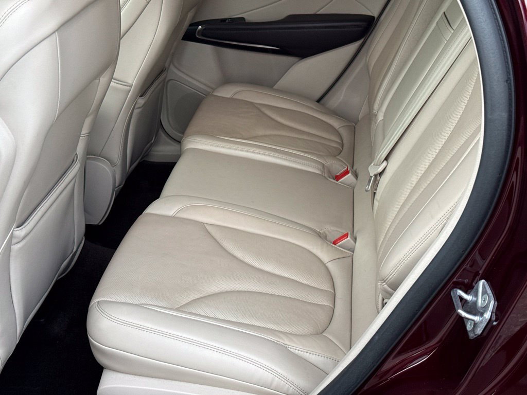 Used 2017 Lincoln MKC Reserve w/ Lincoln MKC Climate Package FWD image 23