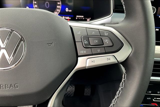 New 2025 Volkswagen Taos SE image 19