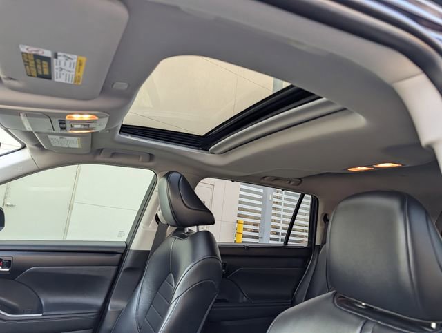 Used 2023 Toyota Highlander XLE image 28