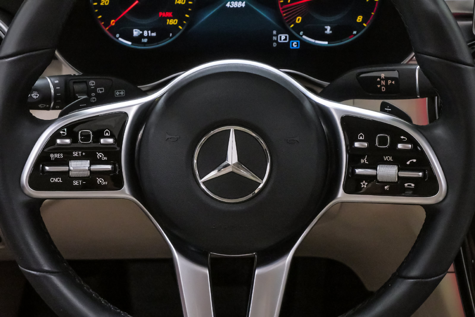 Used 2021 Mercedes-Benz GLC 300 image 23