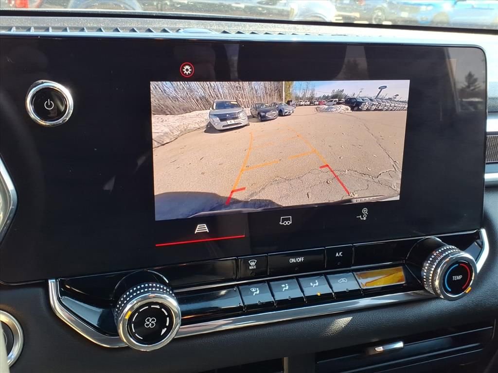 Used 2024 GMC Canyon Elevation image 21