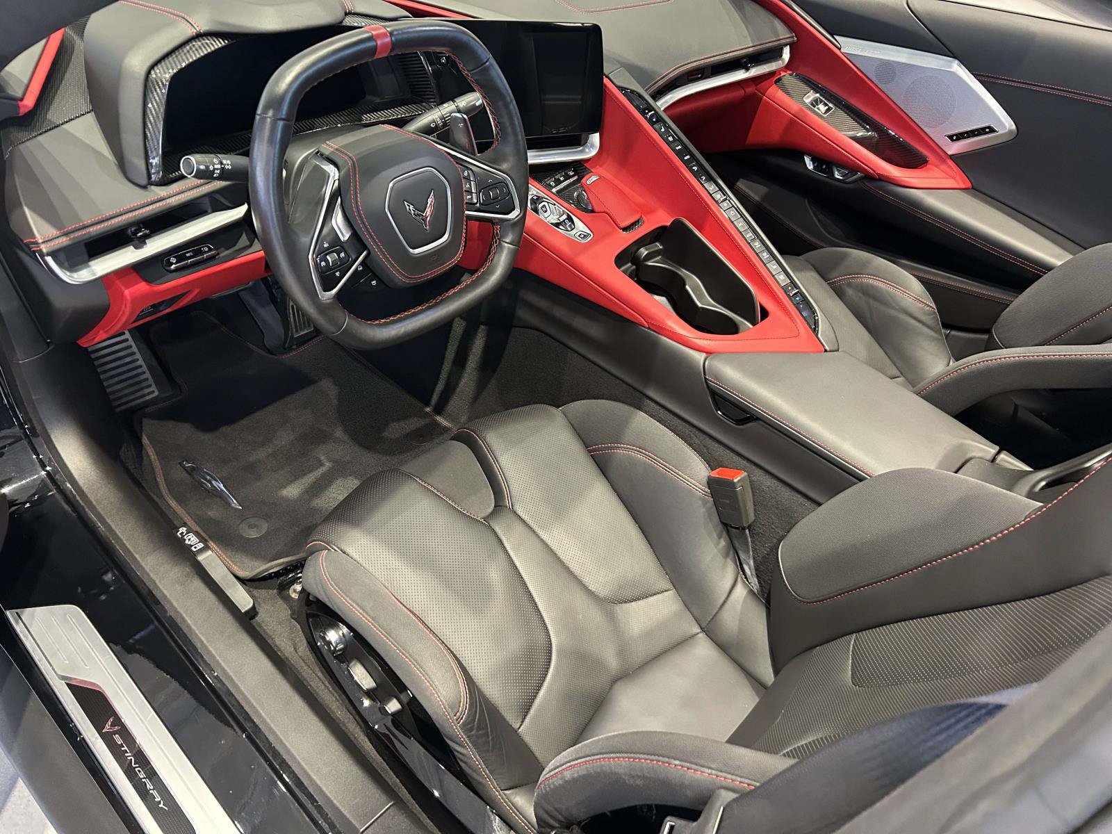 Used 2021 Chevrolet Corvette Stingray Premium Conv w/ Z51 Performance Package RWD image 17