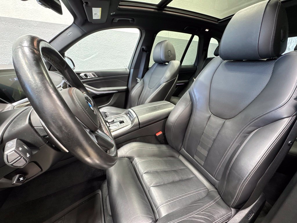Used 2021 BMW X5 xDrive40i w/ M Sport Package AWD/4WD image 18