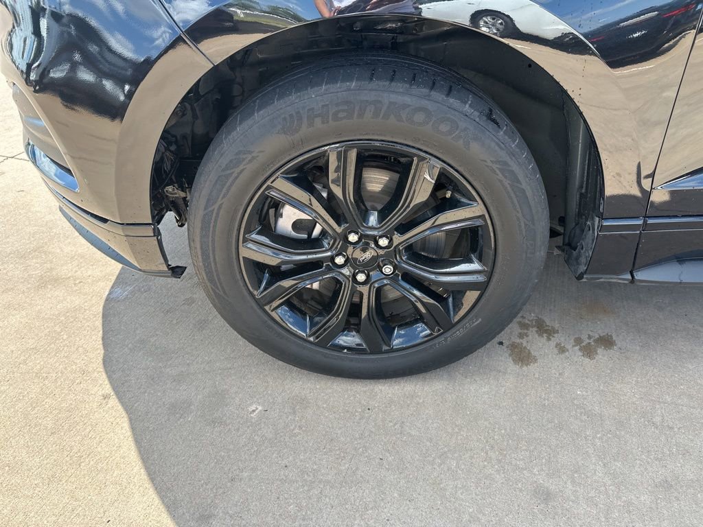 Used 2023 Ford Edge SE w/ Black Appearance Package AWD/4WD image 8