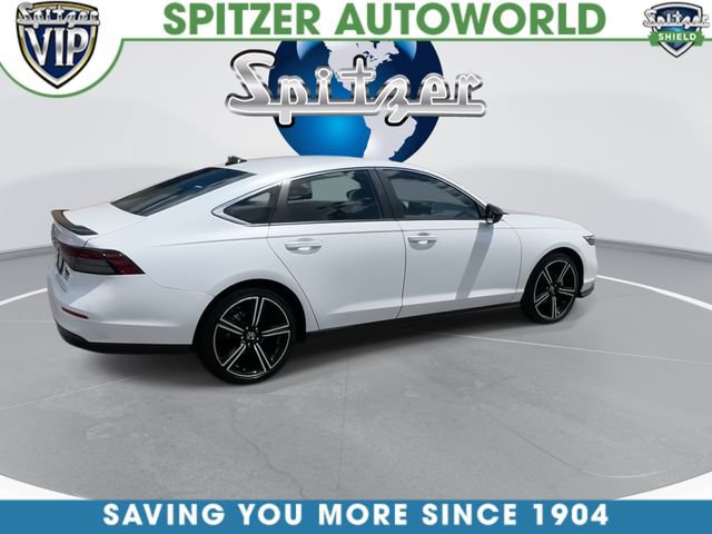 Used 2025 Honda Accord Sport image 2