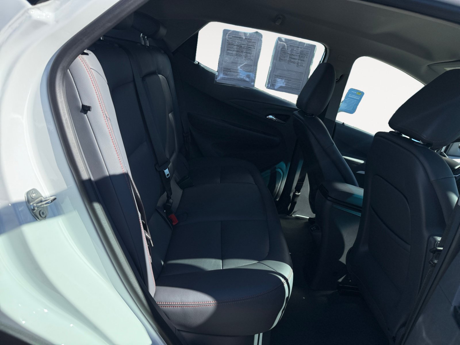 Used 2020 Chevrolet Bolt Premier w/ Infotainment Package FWD image 18