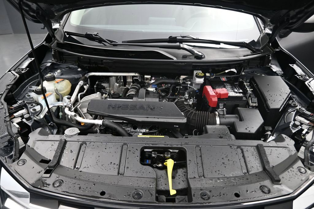 Used 2025 Nissan Rogue S FWD image 15