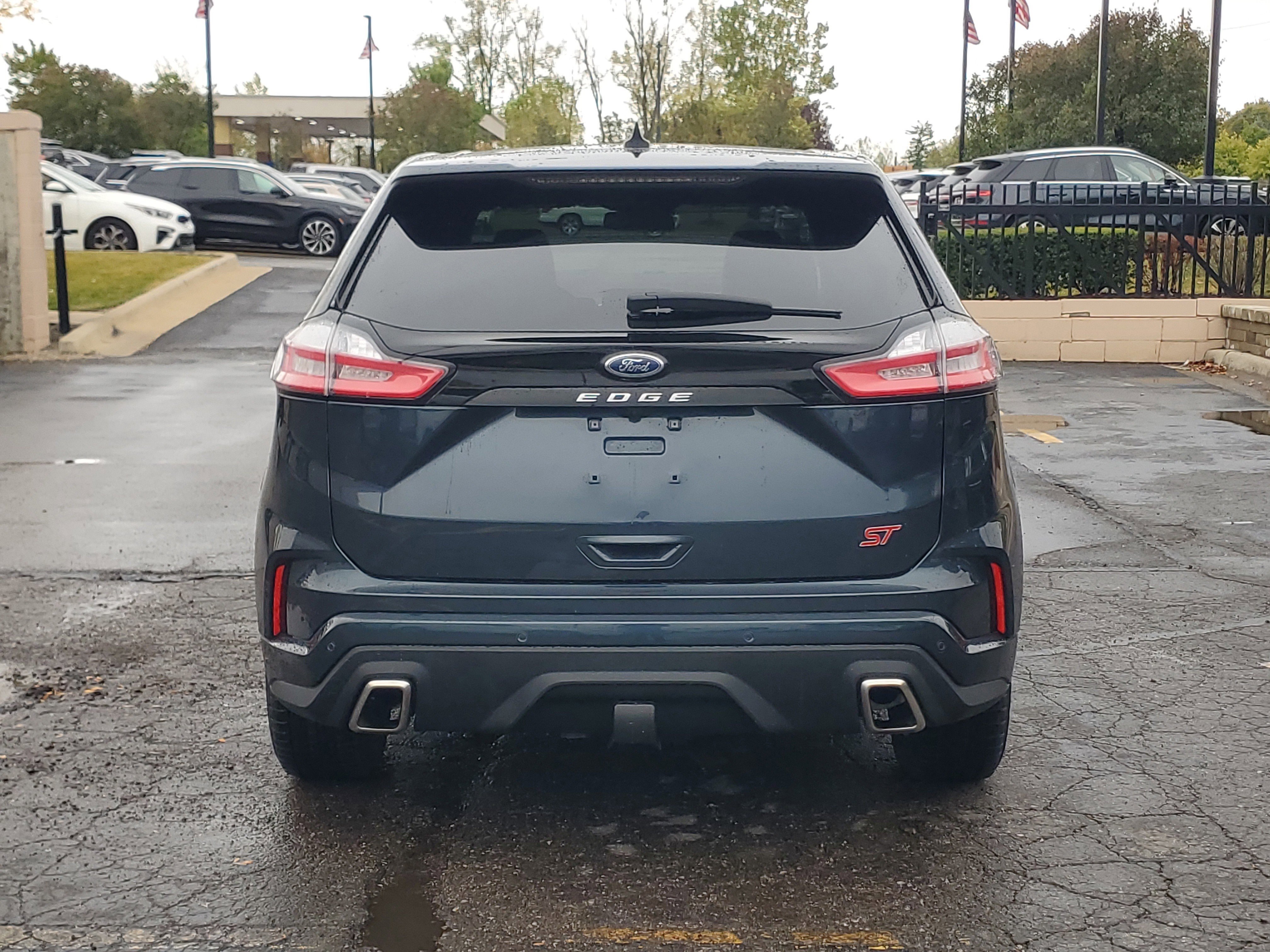 Used 2023 Ford Edge ST image 5