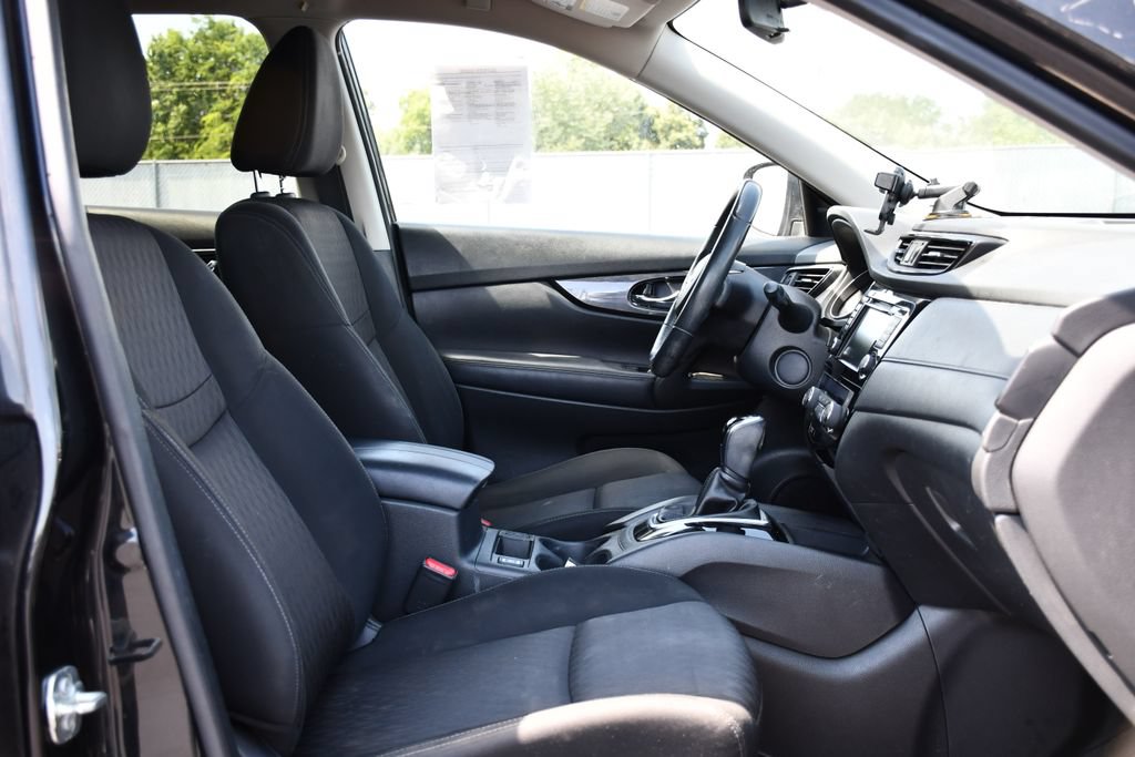 Used 2018 Nissan Rogue SV FWD image 26