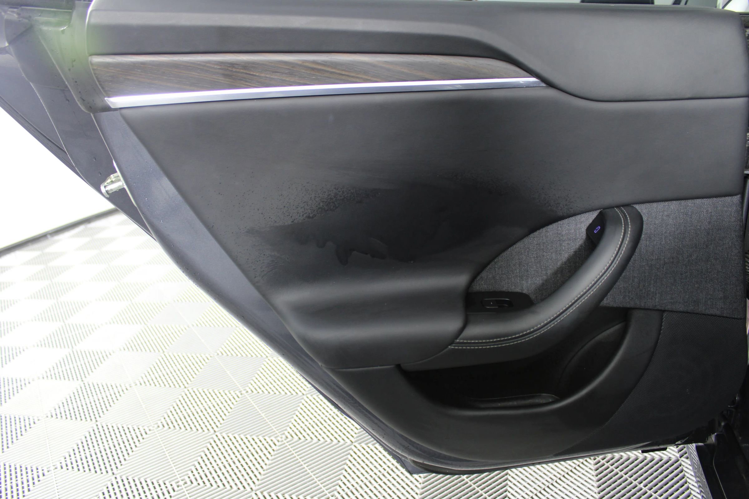 Used 2021 Tesla Model S Plaid image 43