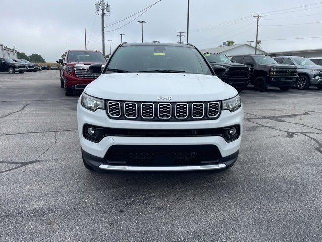Used 2024 Jeep Compass Limited image 3