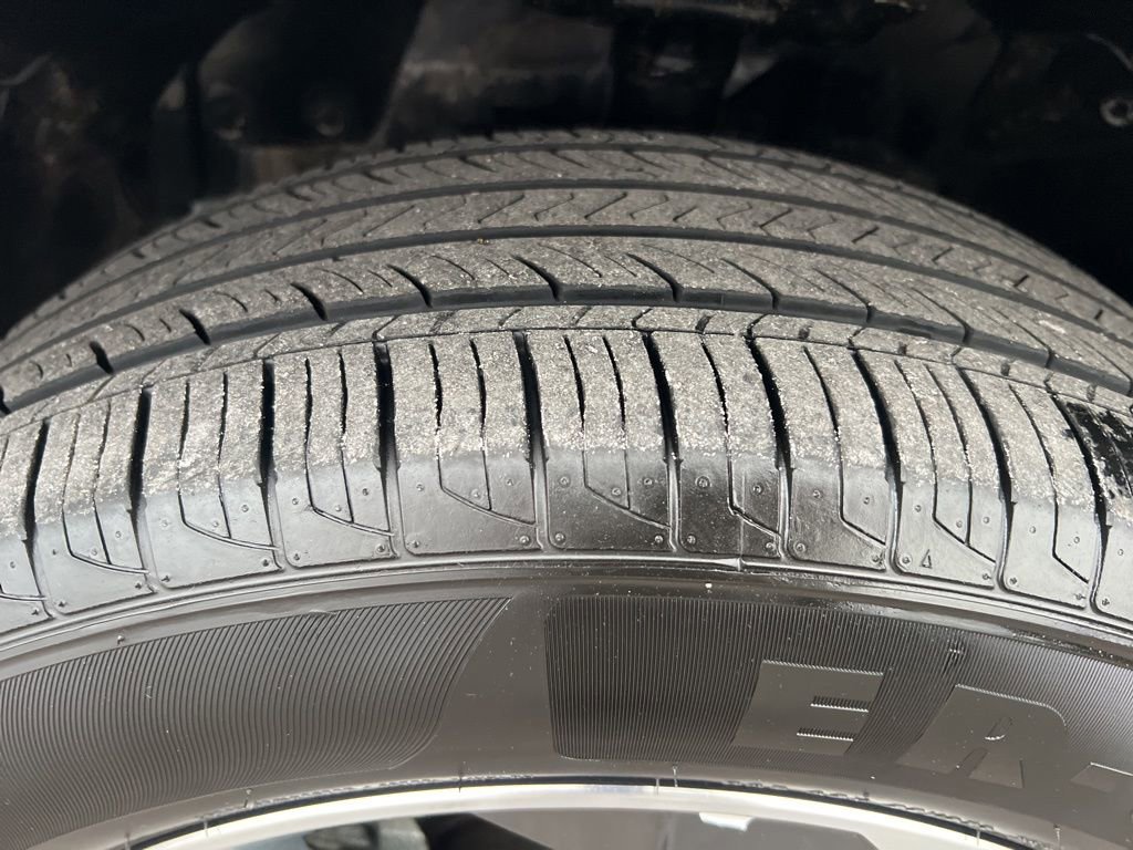 Certified 2024 Nissan Rogue SV image 45