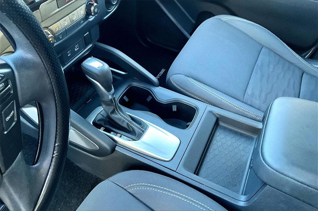 Used 2022 Nissan Frontier SV image 5