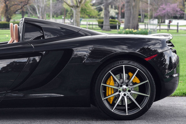Used 2013 McLaren MP4-12C Spider RWD image 5