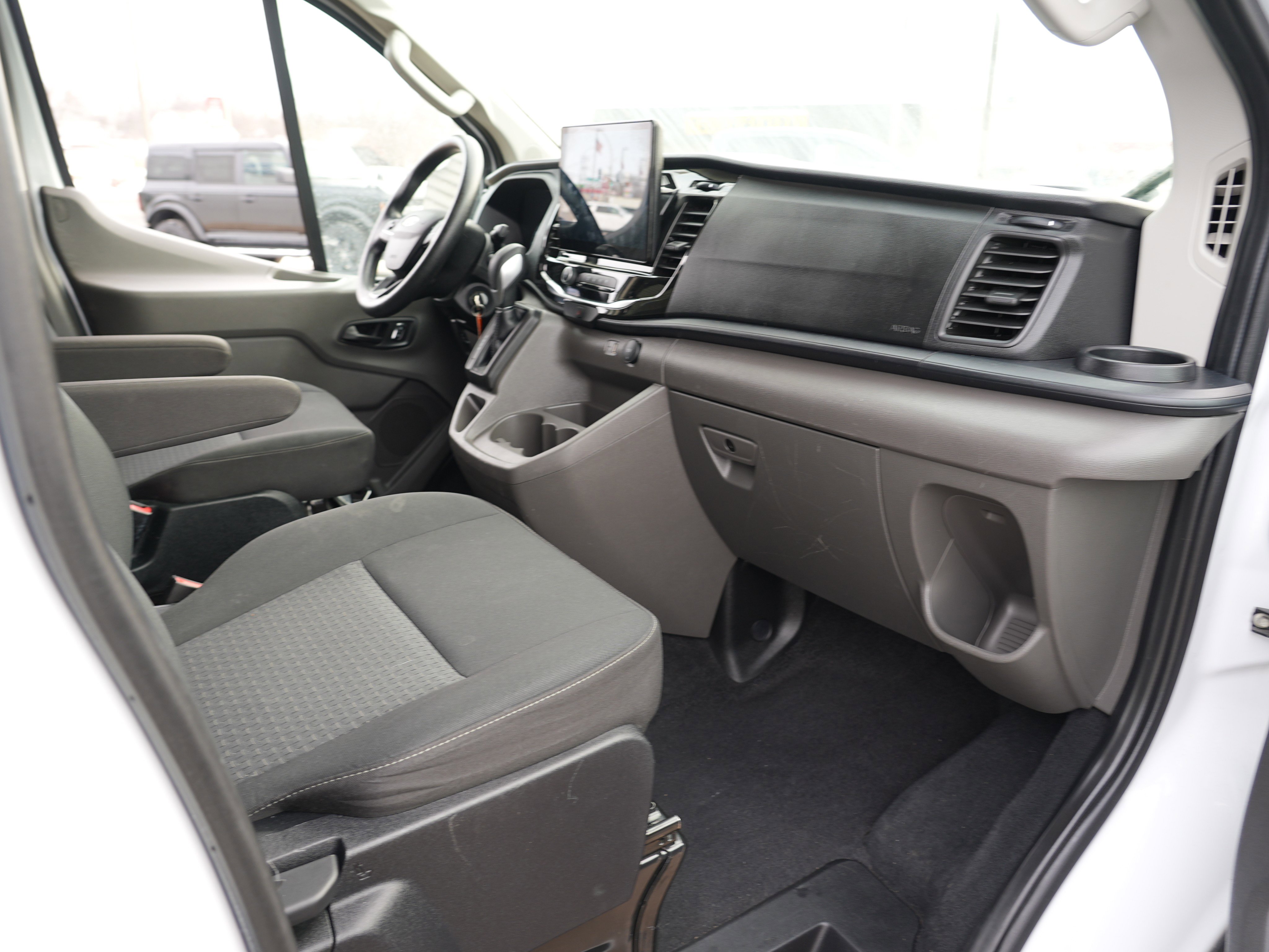 Used 2023 Ford Transit 350 XLT image 20