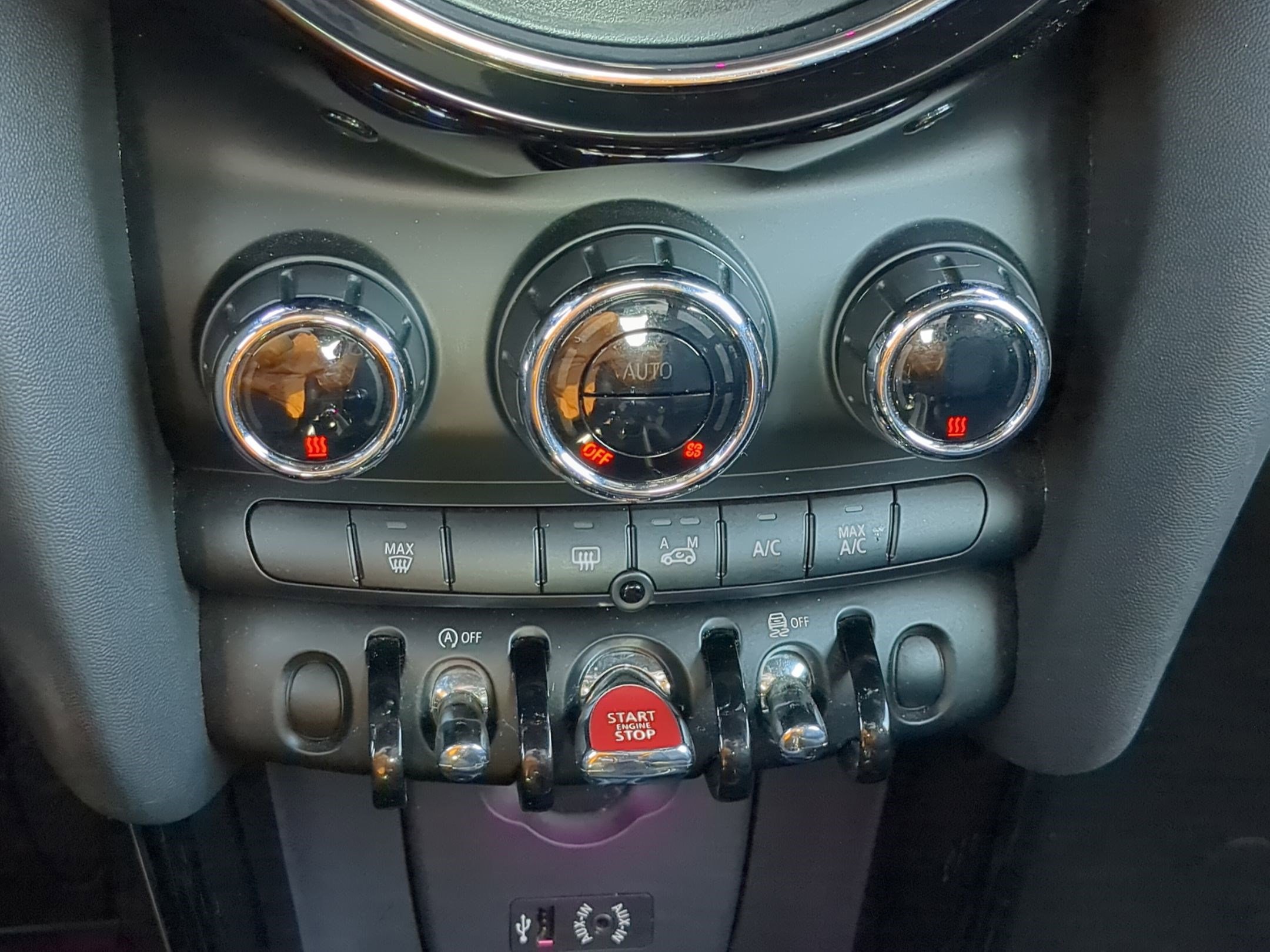 Used 2015 MINI Cooper 2-Door Hardtop image 24