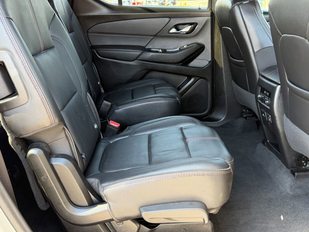 Used 2023 Chevrolet Traverse RS image 11