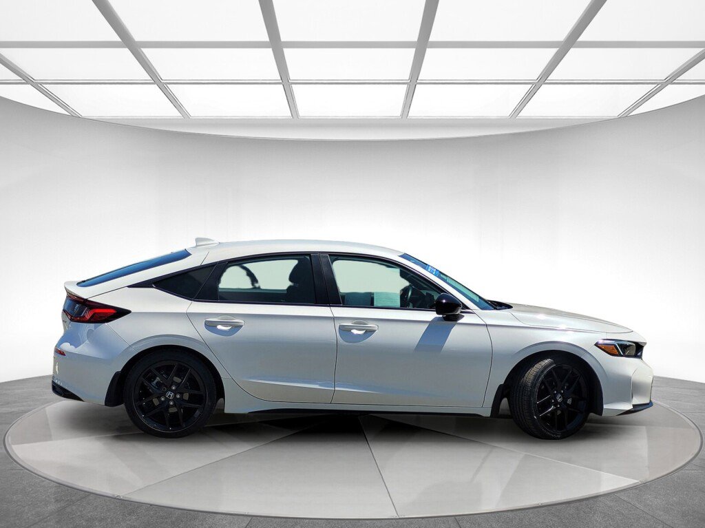 Certified 2025 Honda Civic Sport image 2