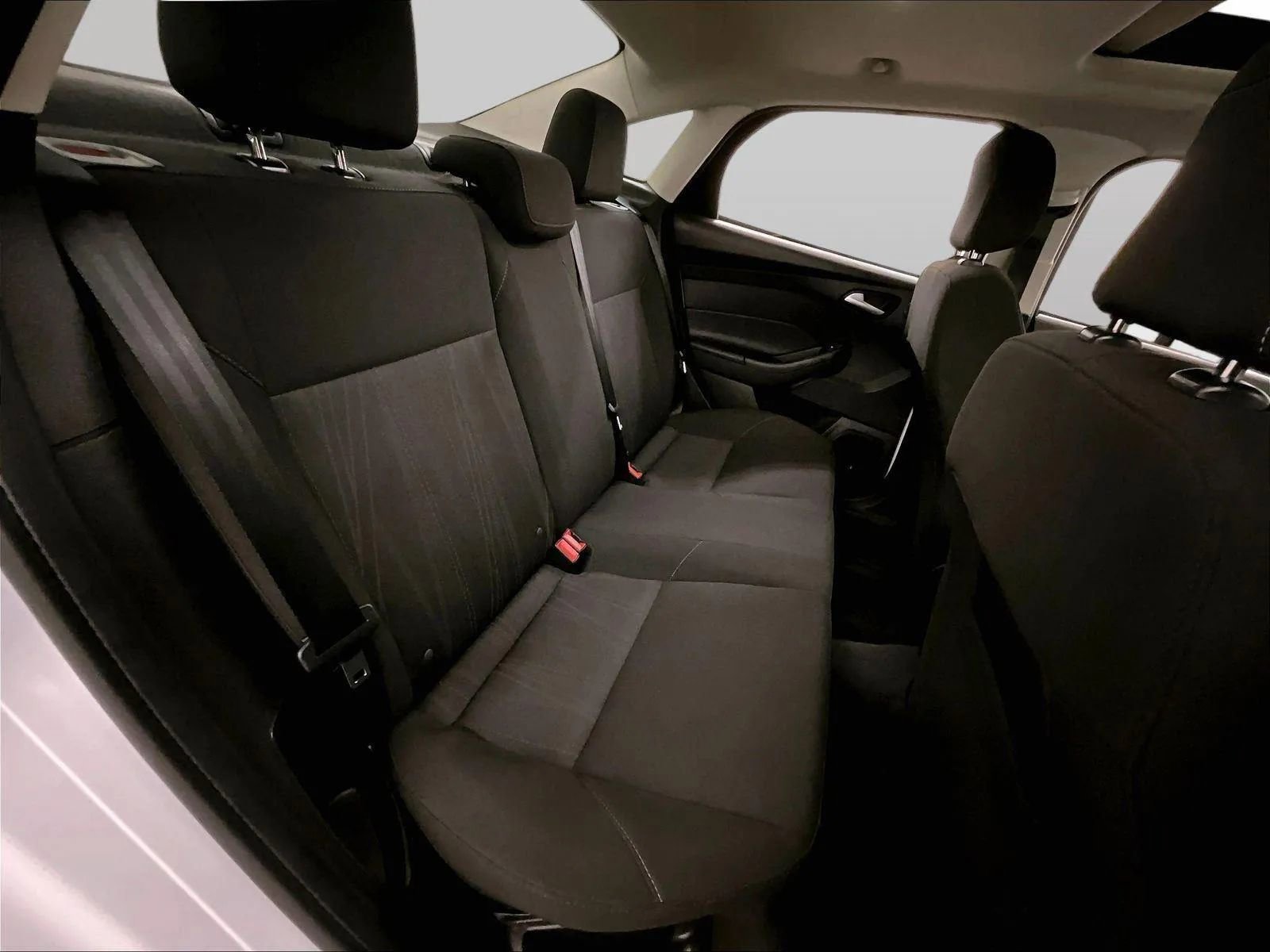 Used 2018 Ford Focus SEL image 26