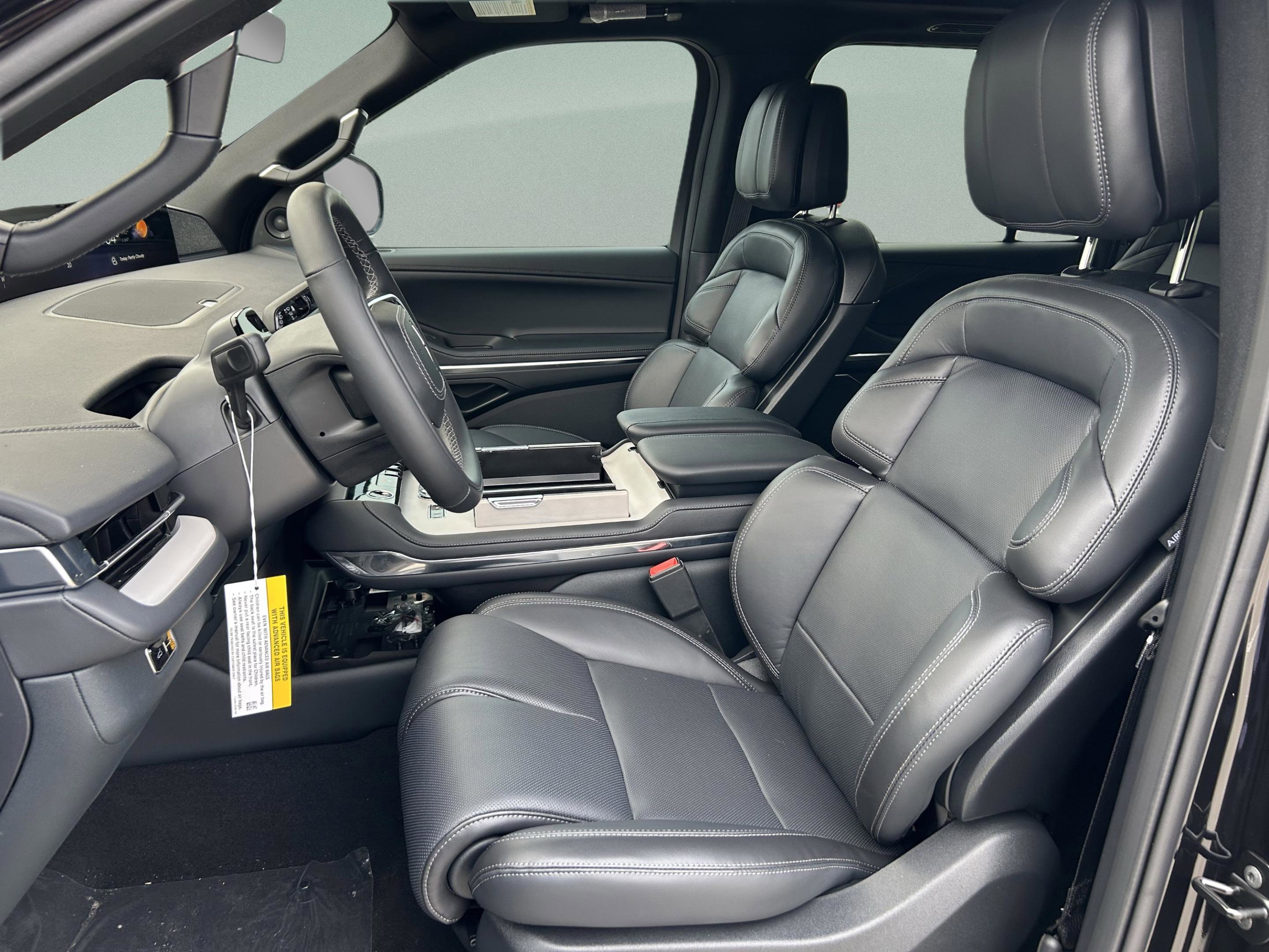 New 2025 Lincoln Navigator L Reserve w/ Jet Appearance Package image 20