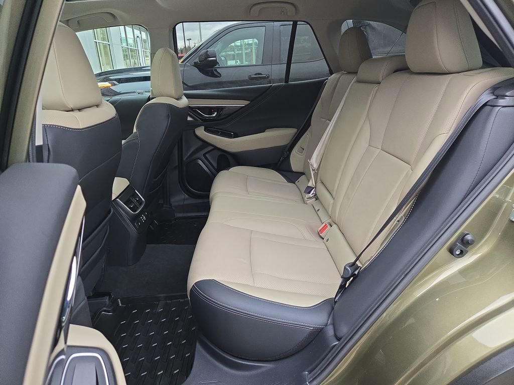 Used 2023 Subaru Outback Limited image 15