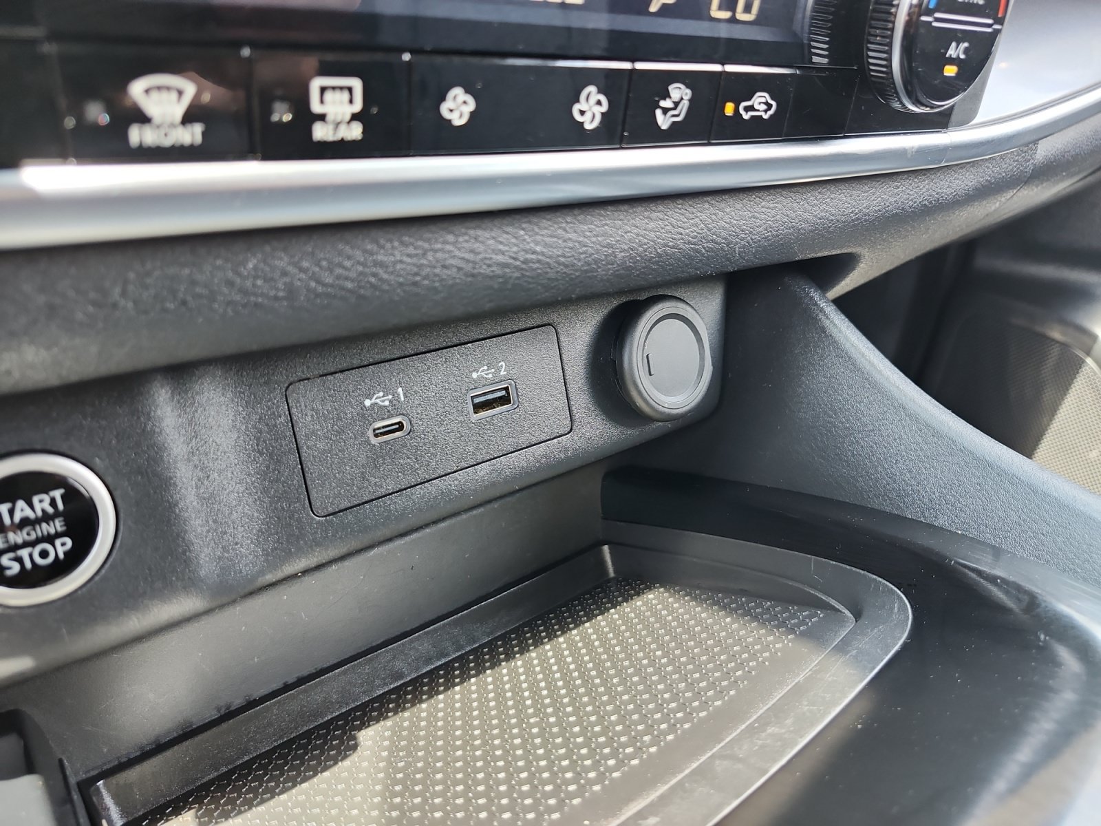 Used 2023 Nissan Rogue SV AWD/4WD image 19