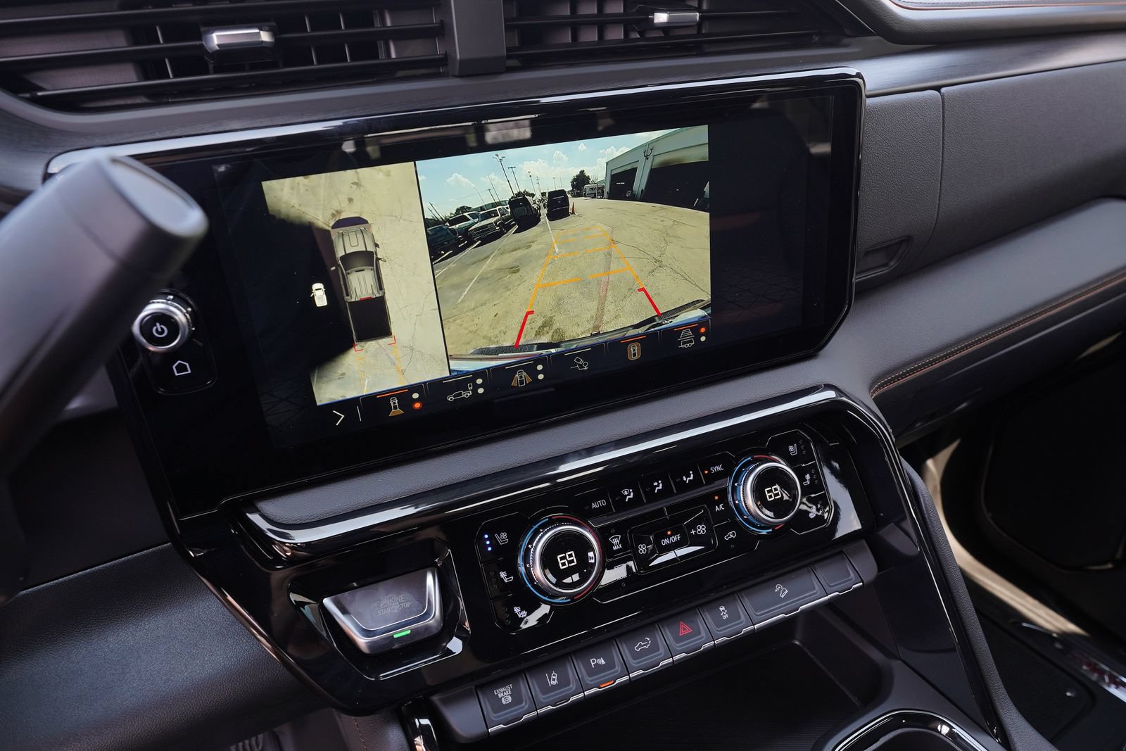New 2026 GMC Sierra 2500 AT4 w/ AT4 Premium Plus Package AWD/4WD image 13