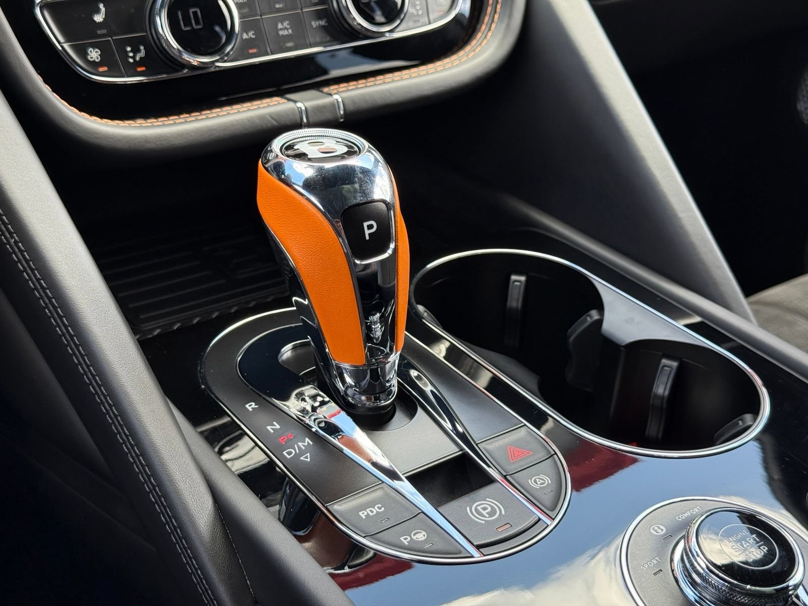 Used 2023 Bentley Bentayga AWD/4WD image 24