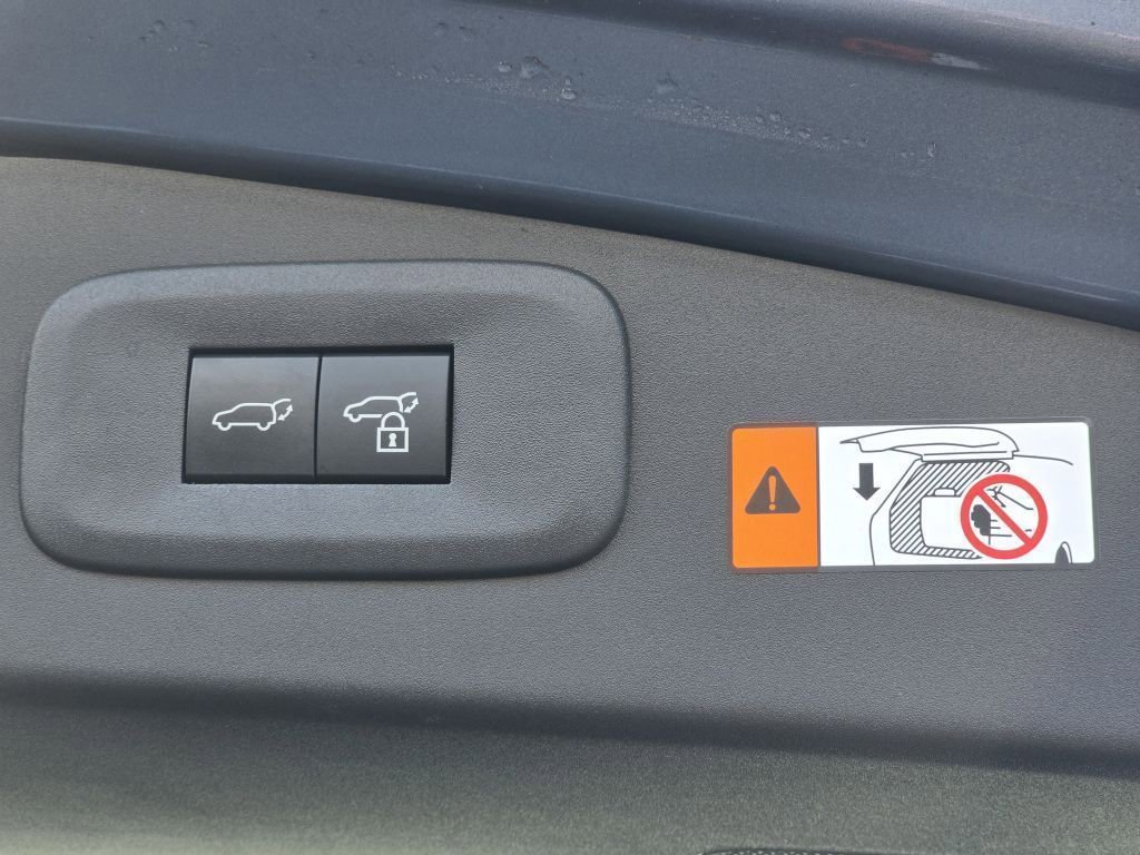 Used 2023 Lexus RZ 450e Premium image 28