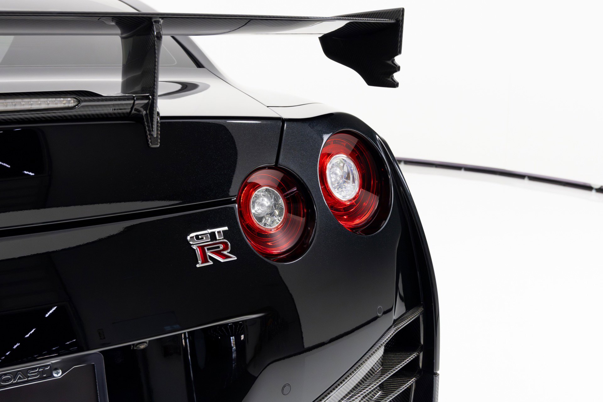 Used 2017 Nissan GT-R NISMO image 54
