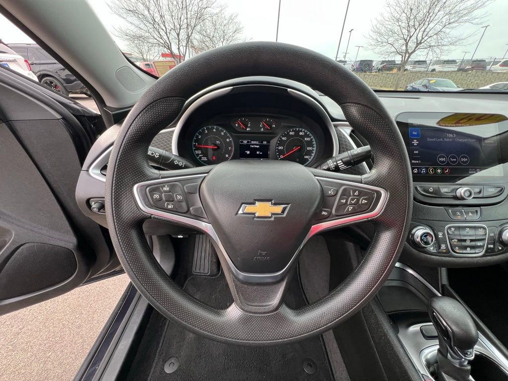 Used 2022 Chevrolet Malibu LT image 35