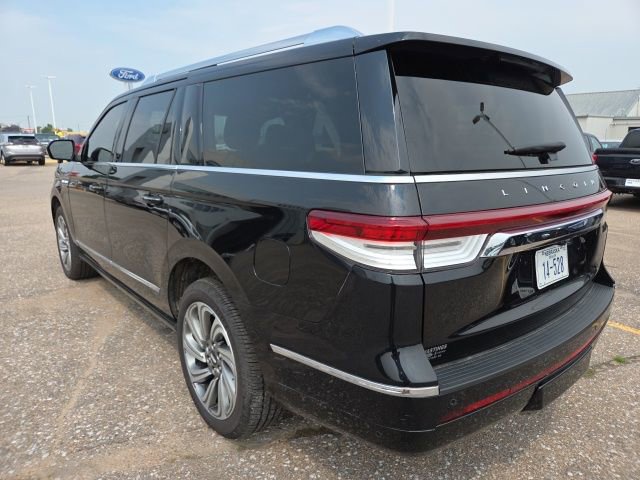 Used 2022 Lincoln Navigator L Reserve image 18