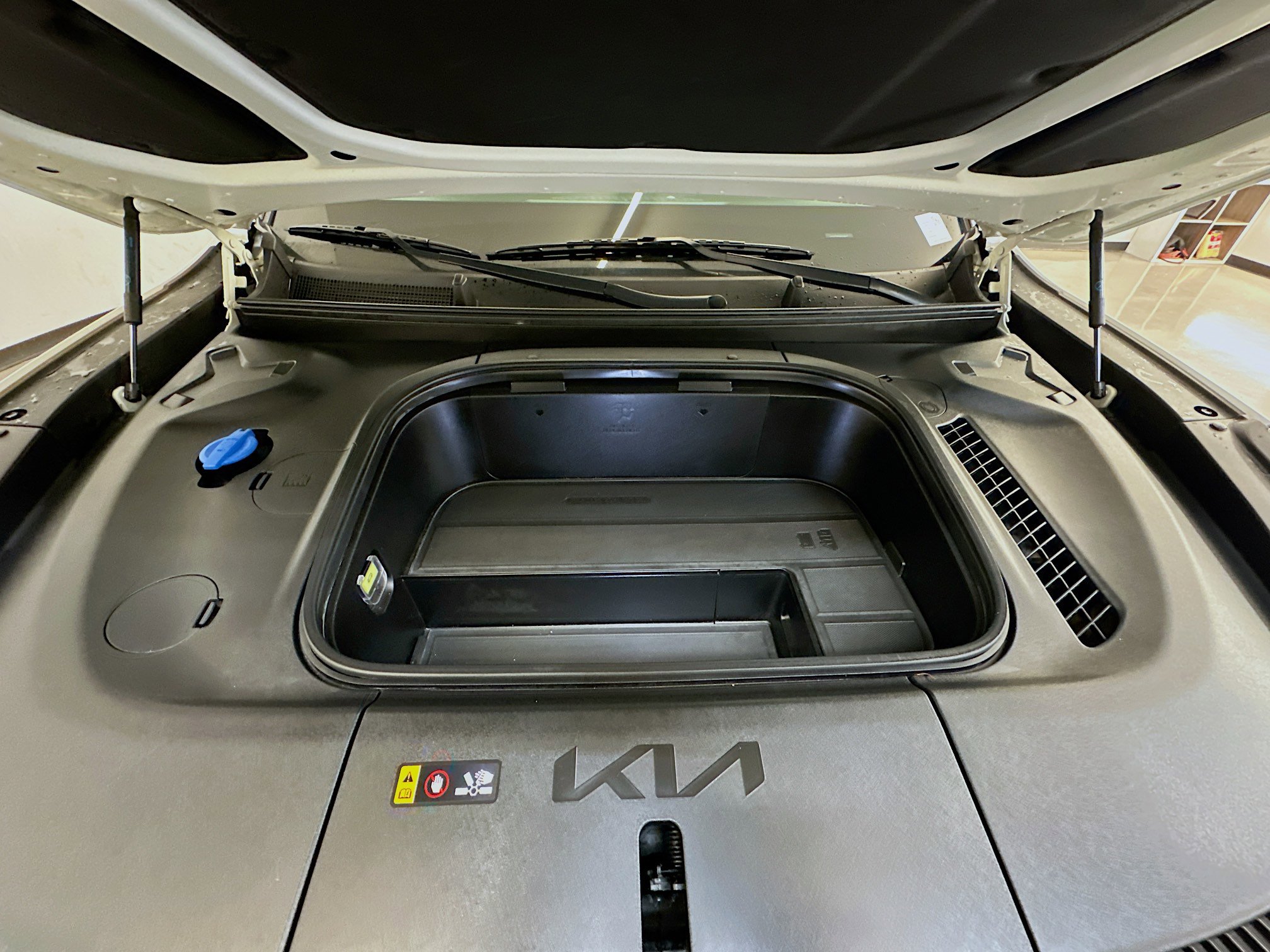 Used 2024 Kia EV9 Wind image 37