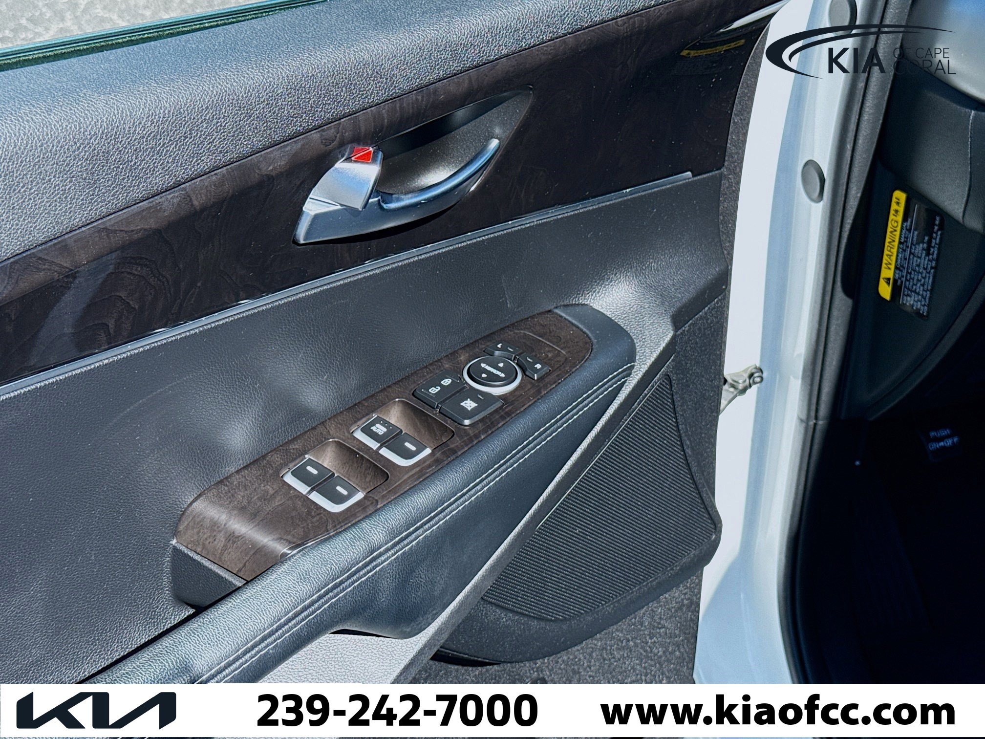 Used 2017 Kia Sorento LX w/ LX Convenience Package image 22