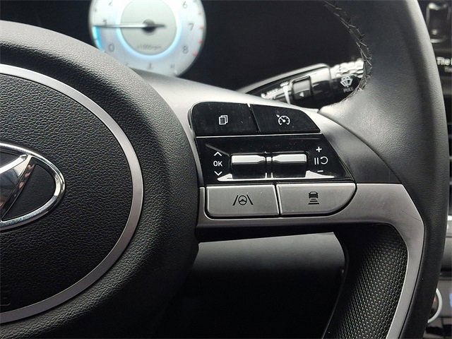 Used 2023 Hyundai Elantra Limited image 22