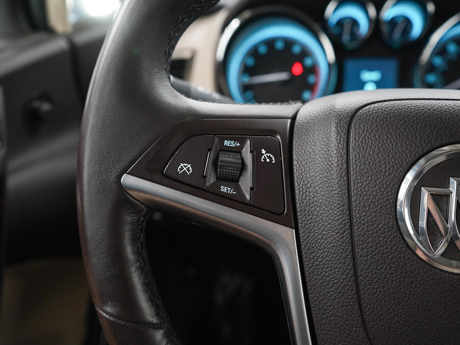 Used 2014 Buick Verano FWD image 24
