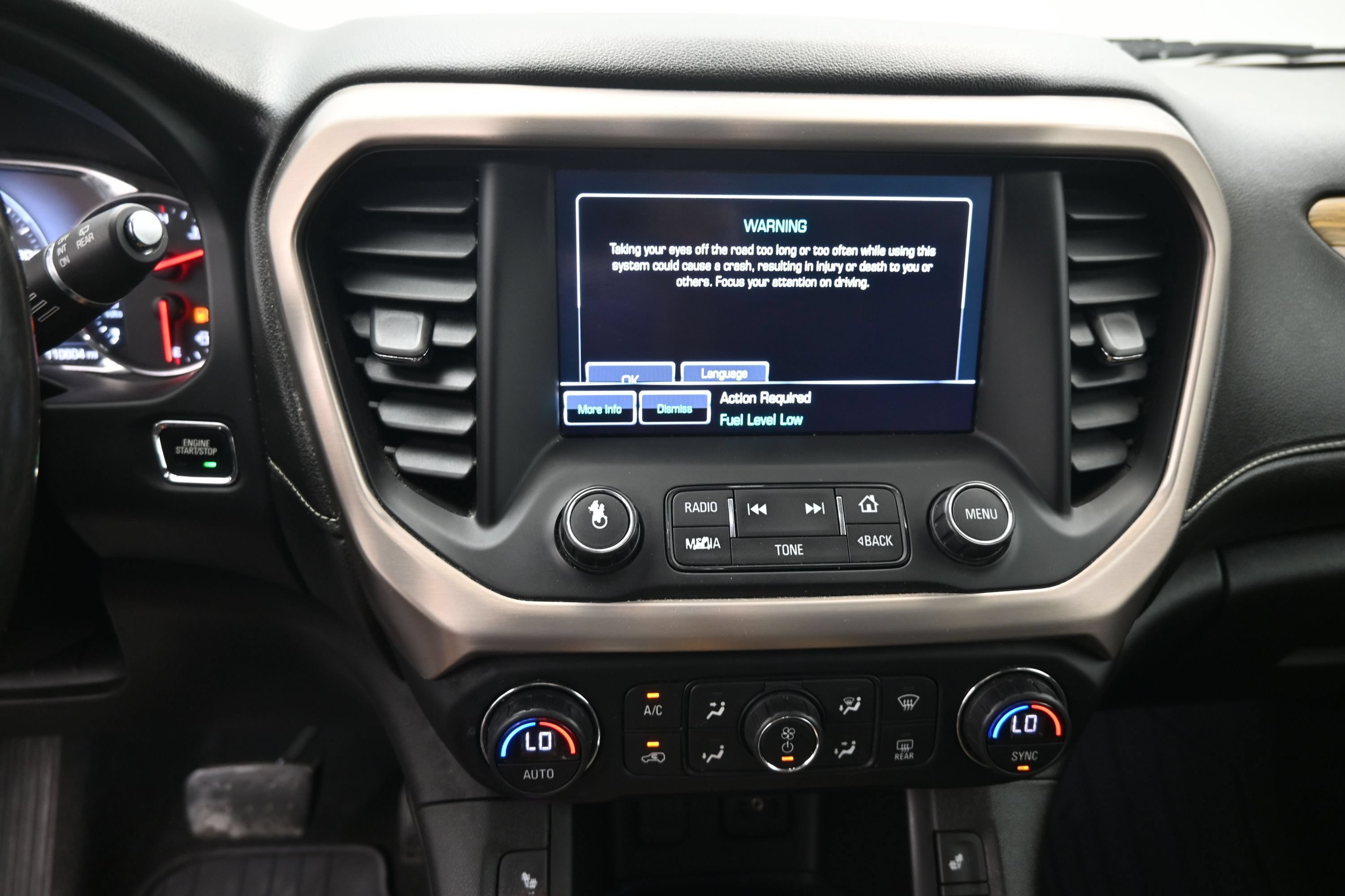 Used 2018 GMC Acadia Denali w/ Technology Package AWD/4WD image 15
