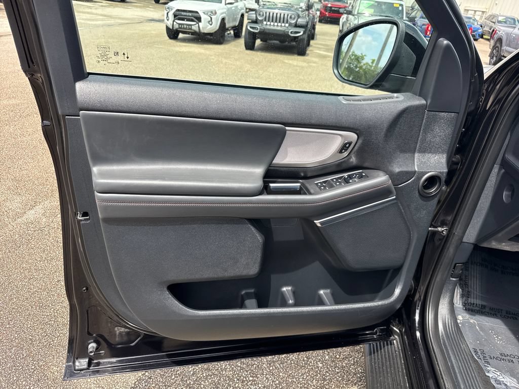 Used 2025 Ford Expedition Active RWD image 14