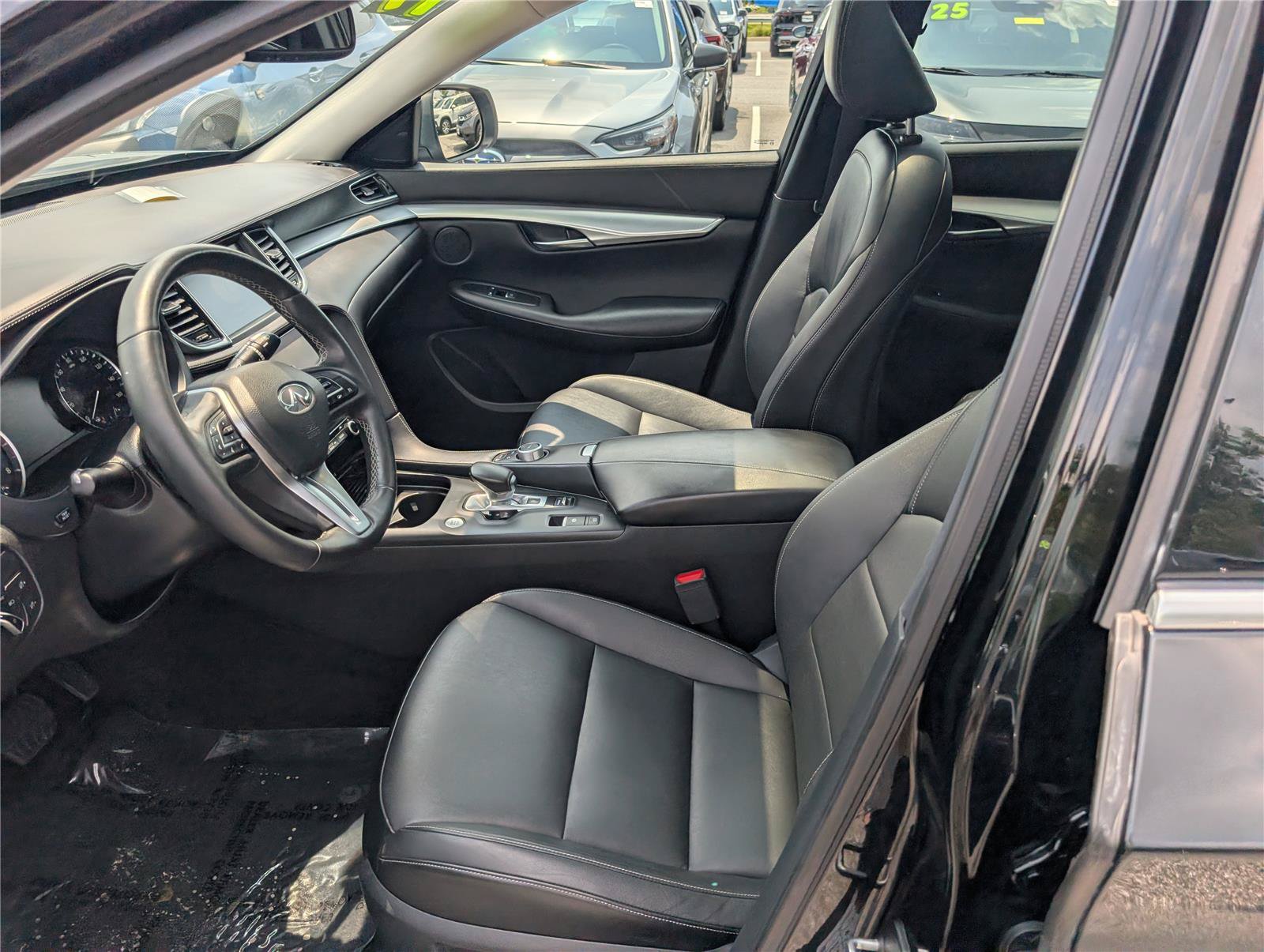 Used 2019 INFINITI QX50 Luxe AWD/4WD image 16