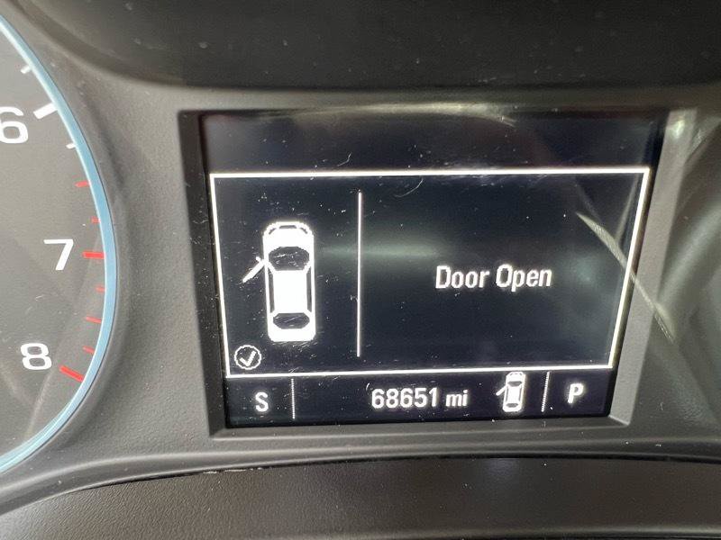 Used 2018 Chevrolet Cruze LT w/ Convenience Package FWD image 25