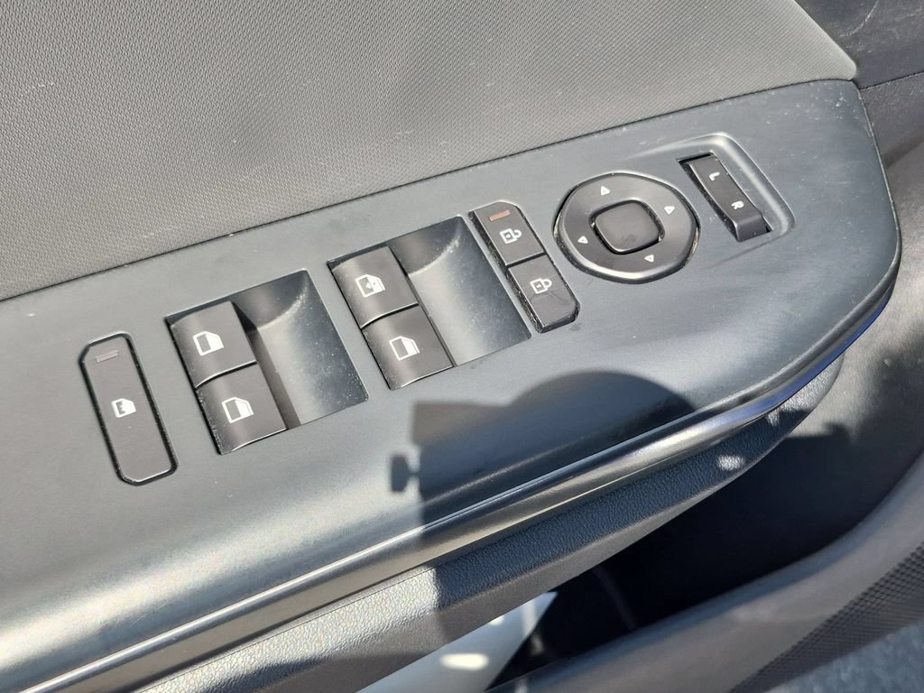 Used 2025 Kia K4 FWD image 13